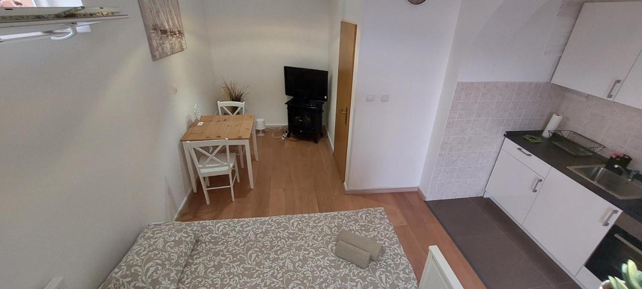 Studio Allure 1 Kornić Dış mekan fotoğraf